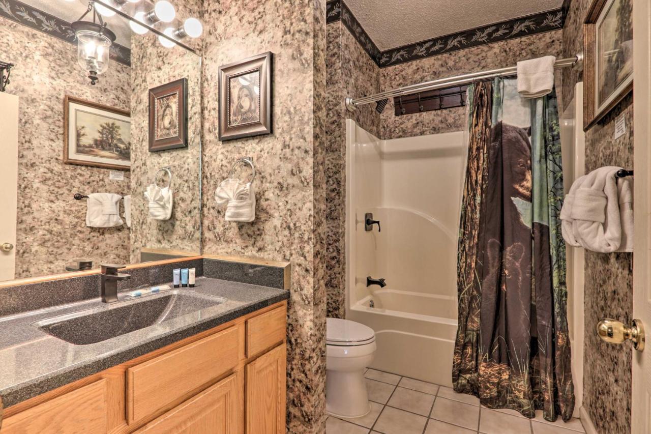 Eclectic Cabin With Hot Tub 1 Mi To Ober Gatlinburg Esterno foto