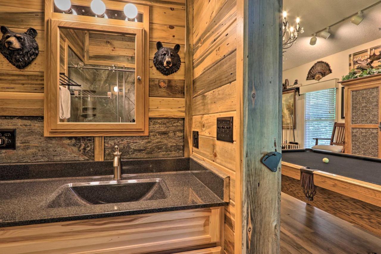 Eclectic Cabin With Hot Tub 1 Mi To Ober Gatlinburg Esterno foto