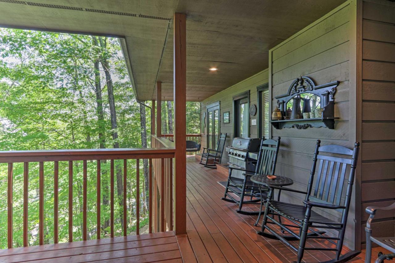 Eclectic Cabin With Hot Tub 1 Mi To Ober Gatlinburg Esterno foto