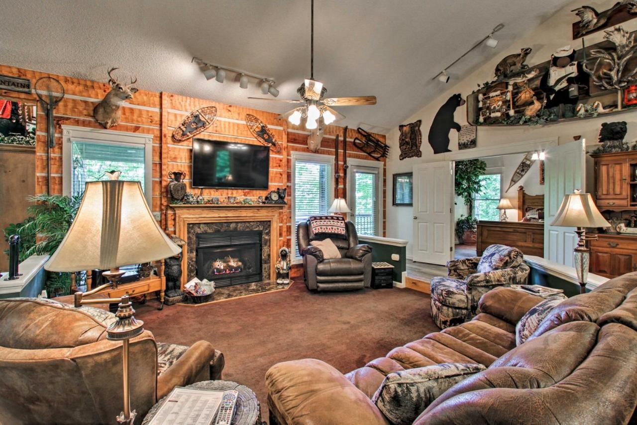 Eclectic Cabin With Hot Tub 1 Mi To Ober Gatlinburg Esterno foto