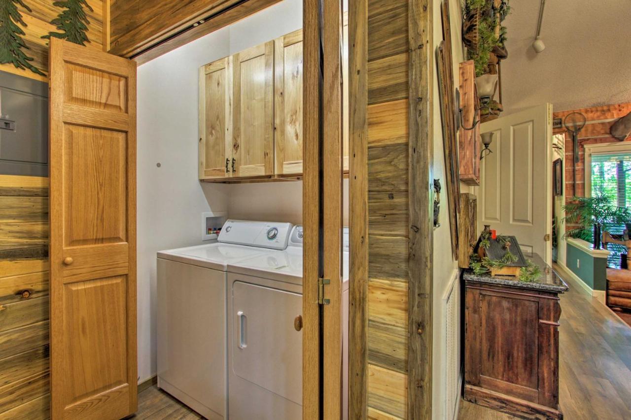 Eclectic Cabin With Hot Tub 1 Mi To Ober Gatlinburg Esterno foto