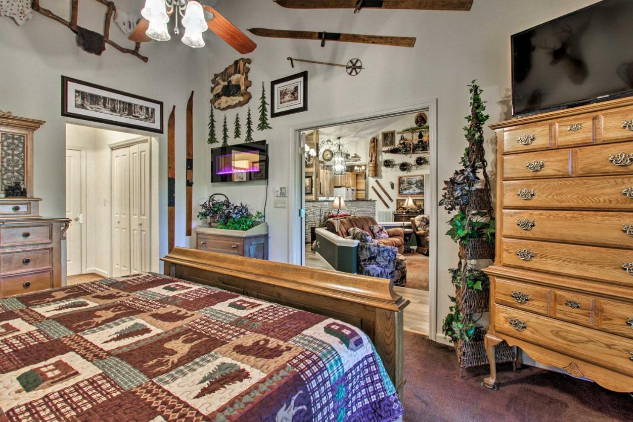 Eclectic Cabin With Hot Tub 1 Mi To Ober Gatlinburg Esterno foto